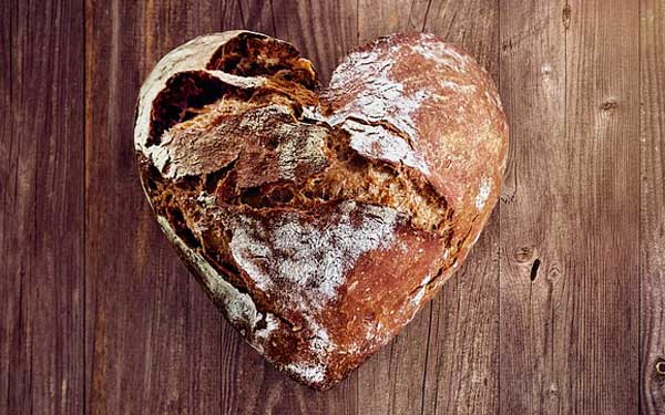 Brot mit Liebe backen mit der richtigen Brotbackform